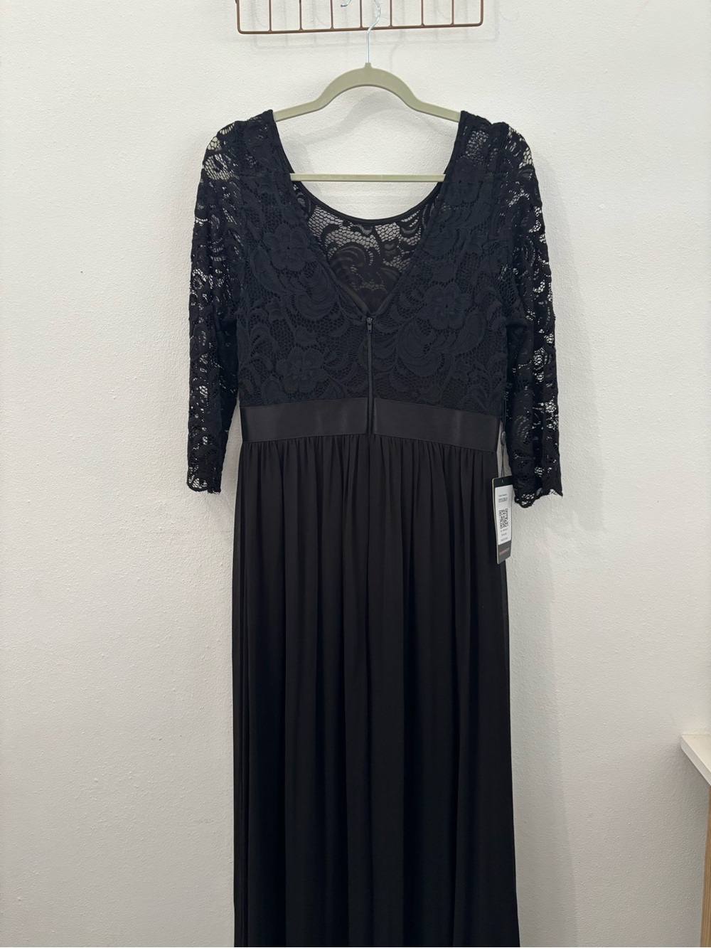 Ever Pretty Black Lace Scoop-Neck Long Sleeve Maxi Dress
